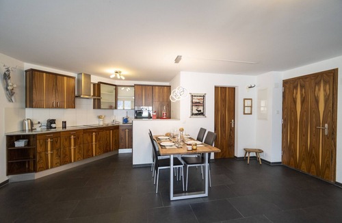 Sent Apartment | Costa Dad Archas Taverna Parterre: Modern 3.5-room flat in Sent