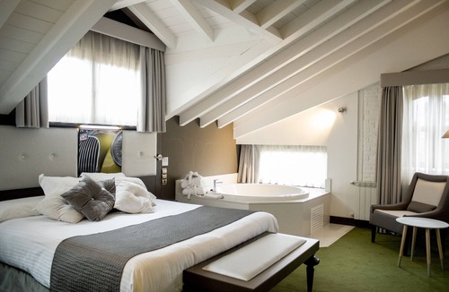 Suances Hotel | Costa Esmeralda Suites