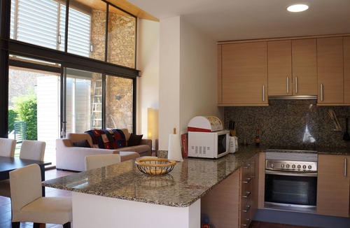 Albons House | Costabravaforrent Gavarres, für 6 Personen mit Gemeinschaftspool by Interhome