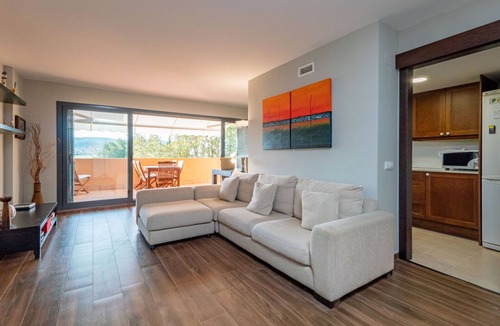 Albons Apartment | Costabravaforrent Segalar 3, für 6, Gemeinschaftspool by Interhome