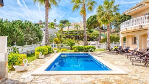Lloret de Mar Villa | Costacabana - Villa Estrella