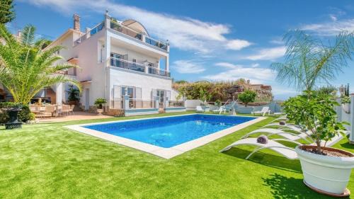 Lloret de Mar Villa | Costacabana - Villa Maribel