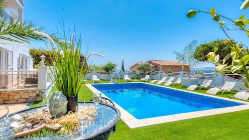 Lloret de Mar Villa | Costacabana - Villa Maribel