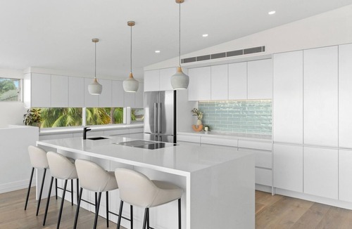 Bilgola Plateau House | Costal Three-Storey Home with Panoramic Sea Views