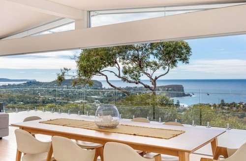 Bilgola Plateau House | Costal Three-Storey Home with Panoramic Sea Views