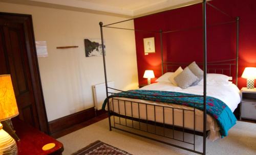 Washaway Bed & Breakfast | Costislost House