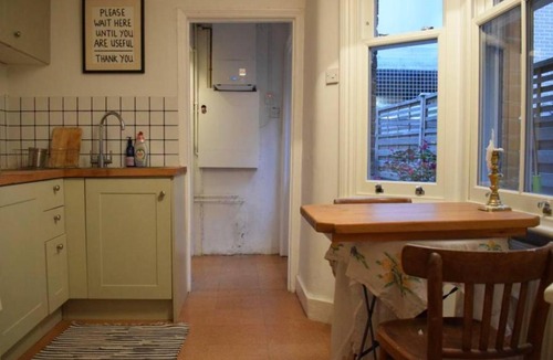 Homerton Apartment | Cosy 1 Bedroom Flat in Hackney