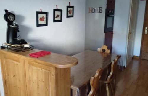 Giez Apartment | Cosy 1 BR apartment with swimming pools, tennis, sauna, 5 mn from Annecy's lake.