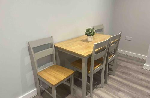 Bury House | COSY 1 -The Lodge