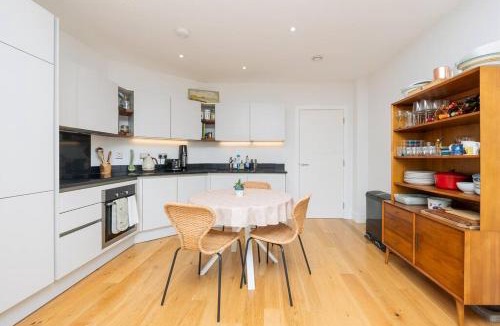 Redcliffe Apartment | Cosy 2 bed flat in central Bristol on river Avon