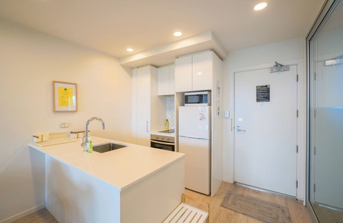 Auckland Central Business District Apartment | Cosy 2 Bedroom Apartment with City Conveniences