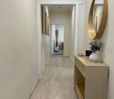 Glebe House | Cosy 2 bedroom Glebe terrace with parking