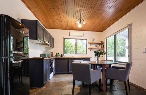Daylesford Cabin | Cosy 2BR Cottage With Spa Bath