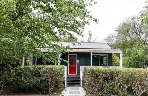 Daylesford Cabin | Cosy 2BR Cottage With Spa Bath