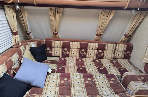 Combles House | Cosy 3-bed caravan and a small one in the countryside
