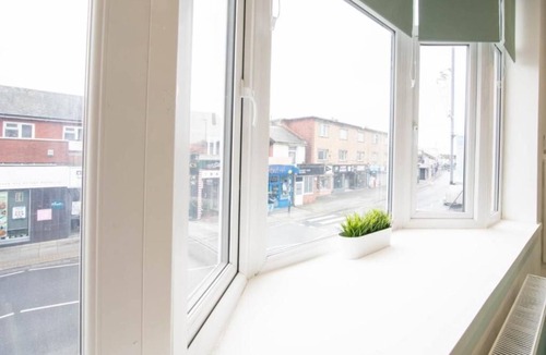 Southsea Apartment | Cosy 3 Bed Flat in Southsea