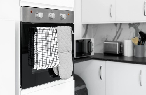 Bilston House | Cosy 3 Bed house,/Free Parking/Fast Wi-Fi/Sleeps 8