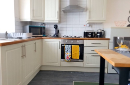 Pendlebury House | Cosy 3 bedroom house