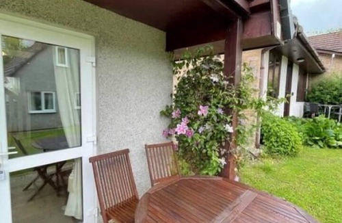 Saint Breward House | Cosy 3 Bedroom House on Cornish estate with pool