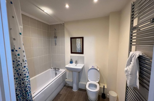 Portswood Apartment | Cosy 3 BR Flat in Southampton