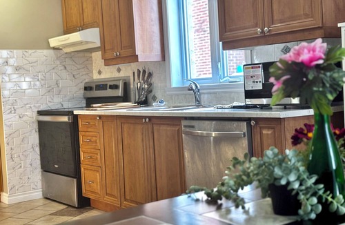 Saint-Lambert Apartment | Cosy 3BDR 5 min from Montreal