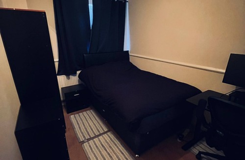 Rusholme House | Cosy 4-Bedroom Stay