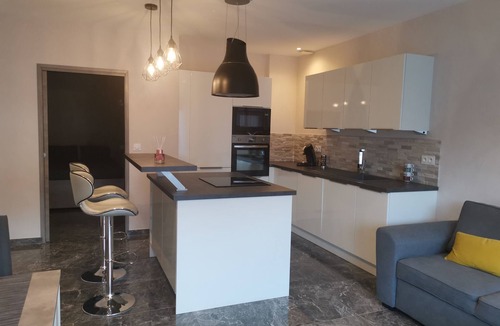 Poussan House | Cosy accommodation with private pool and jacuzzi