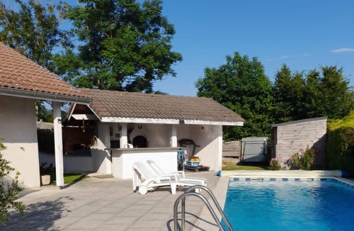 Saint-Victor-de-Cessieu Apartment | Cosy air-conditioned apartment with swimming pool and breathtaking view of the countryside
