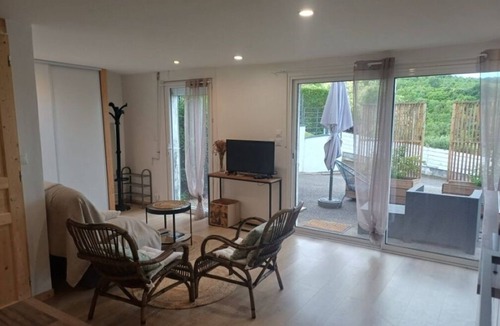 Saint-Victor-de-Cessieu Apartment | Cosy air-conditioned apartment with swimming pool and breathtaking view of the countryside