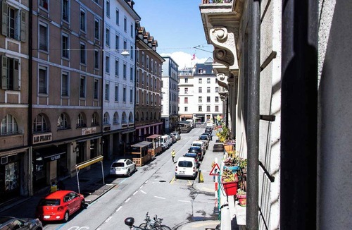 Downtown Geneva Apartment | Cosy, Air-conditioned Flat -1br/4p- Geneva