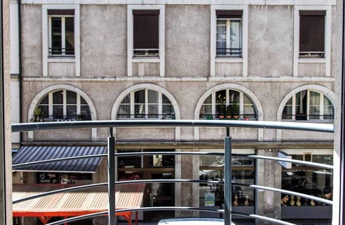 Downtown Geneva Apartment | Cosy, Air-conditioned Flat -1br/4p- Geneva