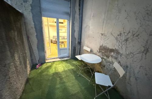 7th Arrondissement Apartment | Cosy air-conditioned studio terrace