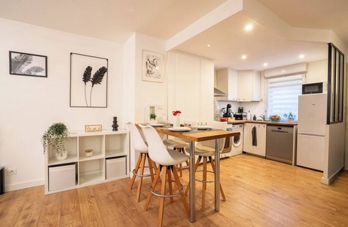 Chateau de l'Hers House | Cosy air-conditioned T3 with exterior -Toulouse est