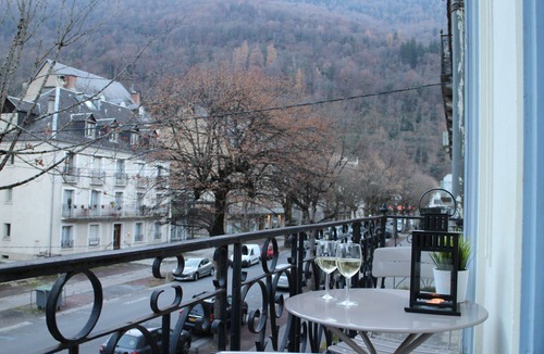 Bagneres-de-Luchon Apartment | Cosy alpine apartment in Pyrenees town