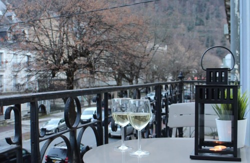 Bagneres-de-Luchon Apartment | Cosy alpine apartment in Pyrenees town