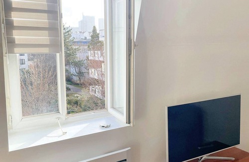 La Garenne-Colombes Apartment | Cosy and bright 3-room flat close to La Défense and Paris