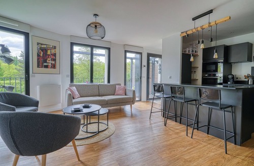 Gif-sur-Yvette Apartment | Cosy and bright apartment - Green setting
