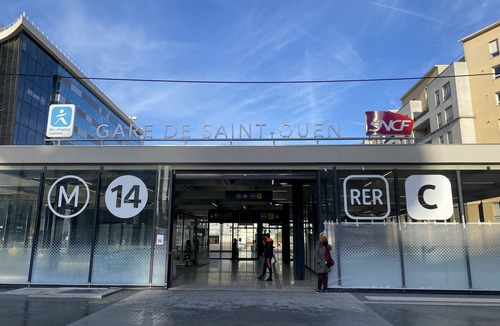 Clichy Apartment | Cosy and bright T1 2 steps from Paris/Metro 14/Netflix
