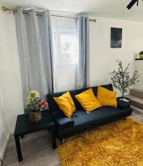 Kidbrooke with Hornfair House | Cosy and Comfy