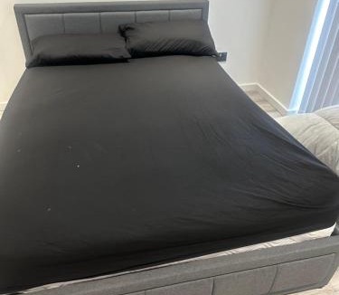 Thamesmead Apartment | Cosy and homely