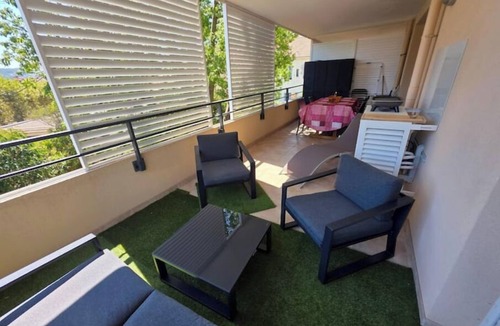 Hyeres City Centre Apartment | Cosy and modern apartment