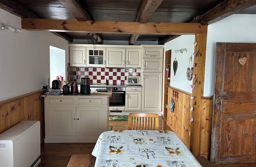 Etueffont Cottage | COSY AND SPACIOUS FARMHOUSE, ALL INCLUSIVE, SLEEPS 9