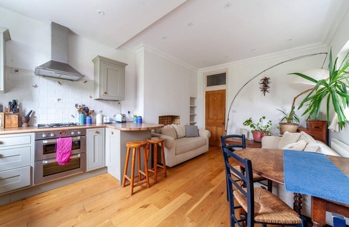 Vassall Apartment | Cosy and Spacious Home
