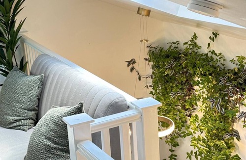 Trowbridge Apartment | Cosy and Stylish Studio Apartmentn