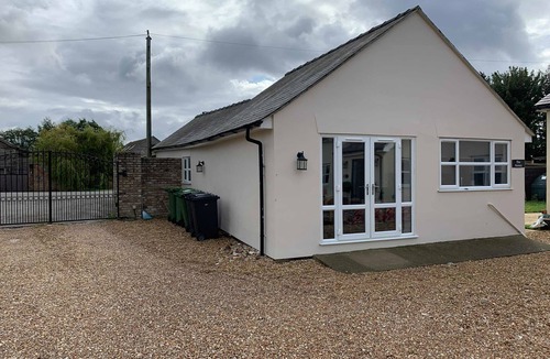 Wisbech House | Cosy Annex with secure gated parking