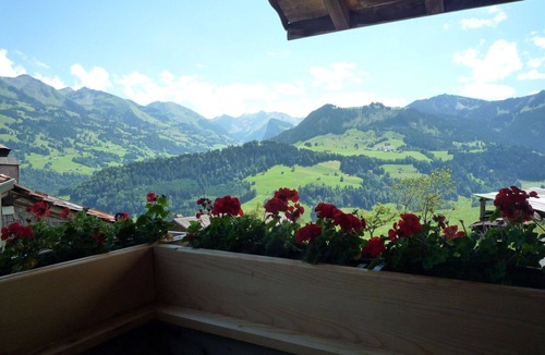 Latterbach Apartment | Cosy apartment for 7 people with WIFI, TV, balcony and pets allowed