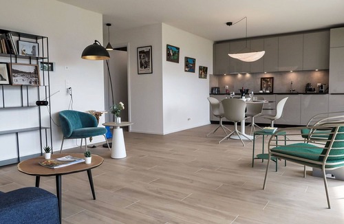 La Tour-de-Peilz Apartment | Cosy apartment for 2 guests with WIFI, balcony and panoramic view