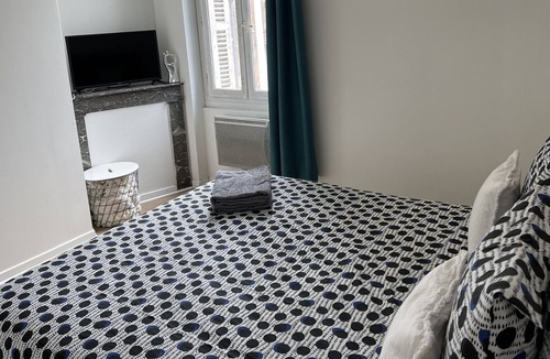 Montauban Apartment | Cosy apartment a stone's throw from the town center