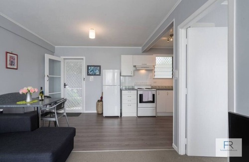 Birkenhead Apartment | Cosy Apartment Birkenhead