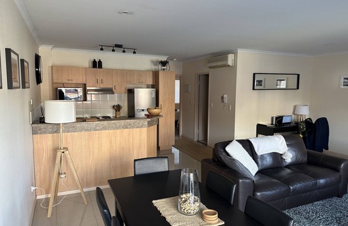 North Adelaide Apartment | Cosy Apartment close to everything